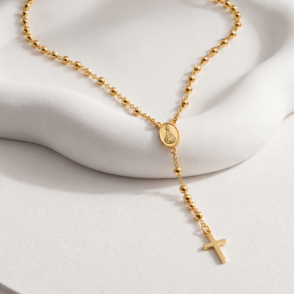 Colar infantil com terço dourado