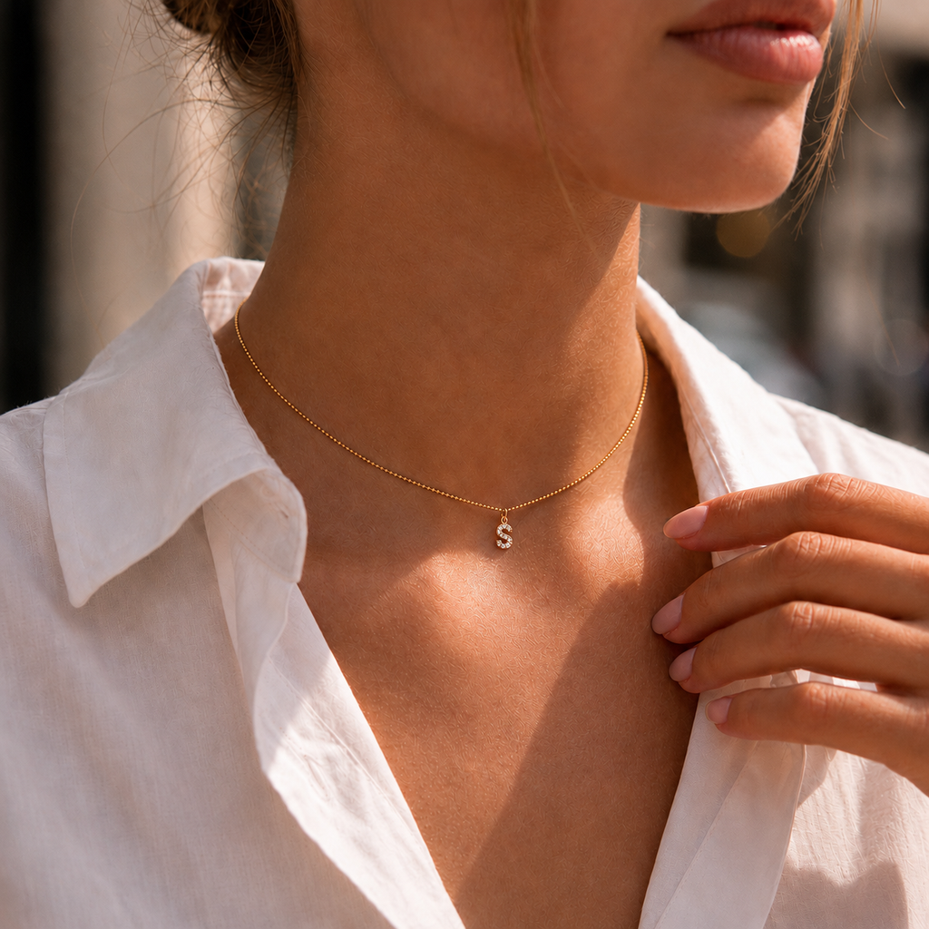 Choker de Inicial Cravejada com Zircônias